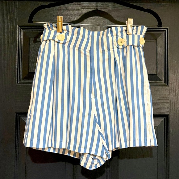 ZARA high waisted paper bag shorts - Picture 1 of 5